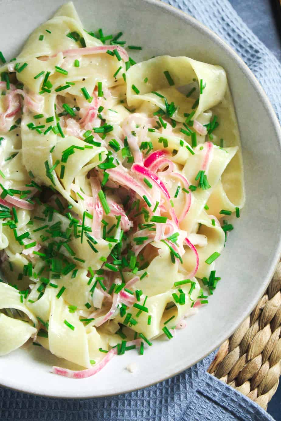 Prosecco Pasta with Lemon and Shallot