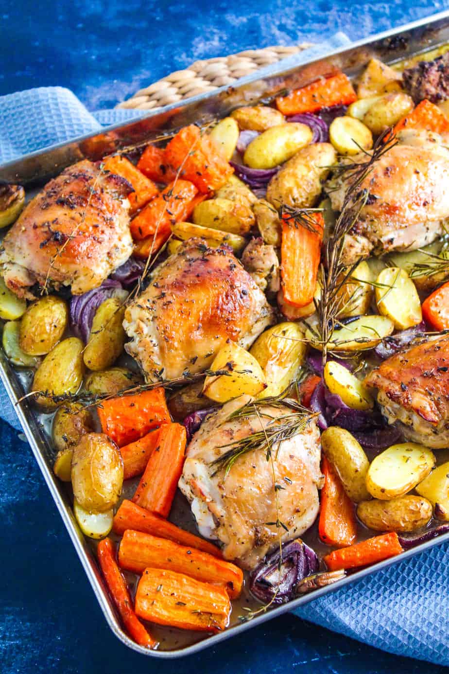 One Pan Lemon Chicken Traybake (The Easy Roast Dinner Alternative)