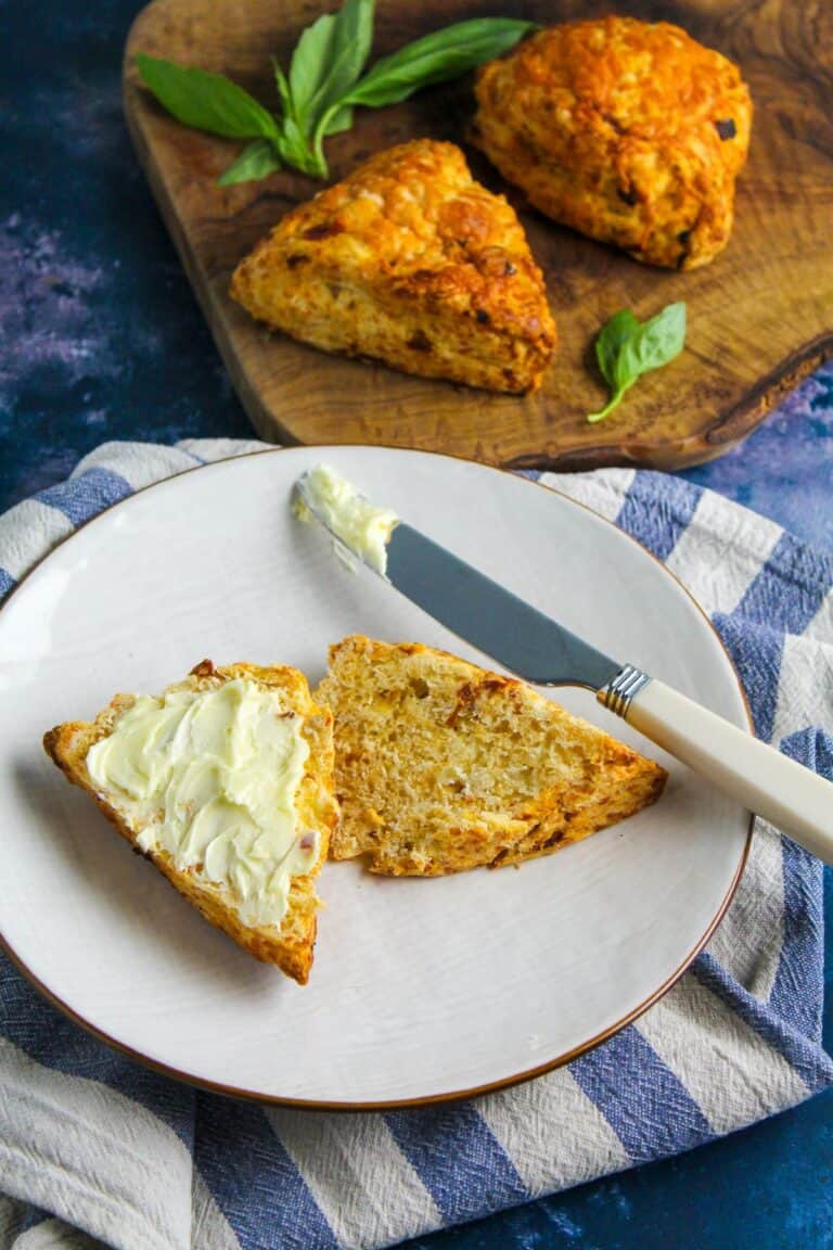 Sun-Dried Tomato and Cheese Scones