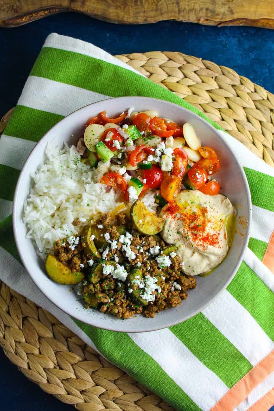Easy Beef and Hummus salad bowls.