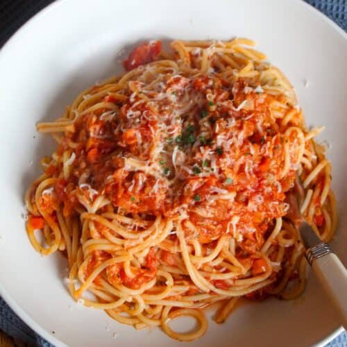 Tuna Bolognese with spaghetti