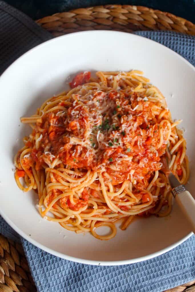 Tuna Bolognese with spaghetti